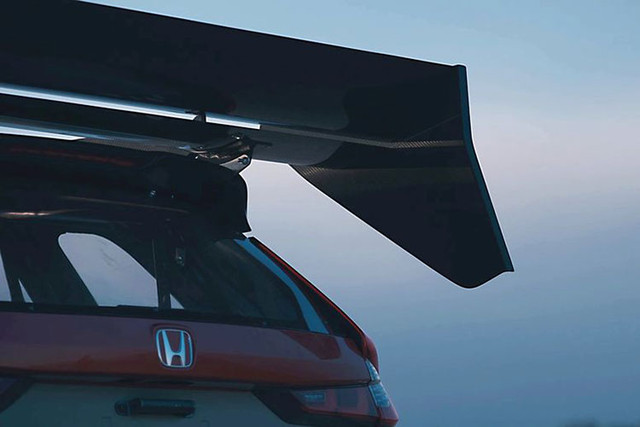 Cận cảnh Honda CR-V Hybrid Racer mạnh 800 mã lực - Hình 2 Can canh Honda CR-V Hybrid Racer manh 800 ma luc-Hinh-2