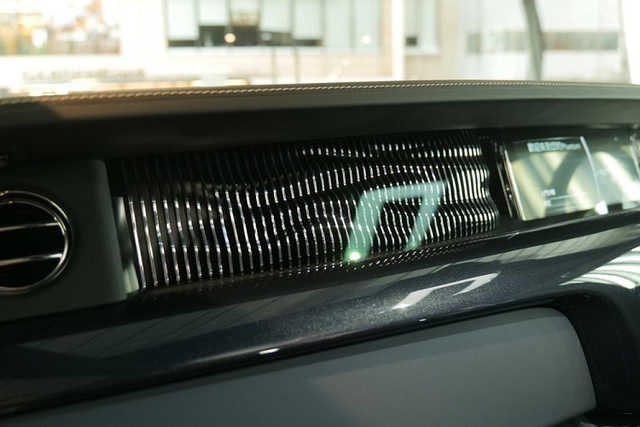 Cận cảnh Rolls-Royce Phantom Tempus bản giới hạn chỉ 20 xe - Hình 4 Can canh Rolls-Royce Phantom Tempus ban gioi han chi 20 xe-Hinh-4