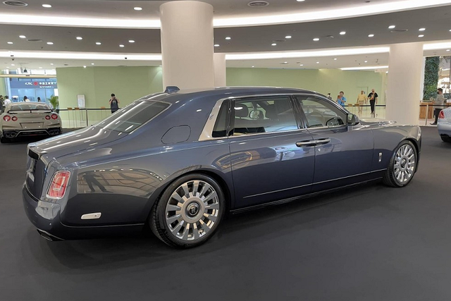 Cận cảnh Rolls-Royce Phantom Tempus bản giới hạn chỉ 20 xe - Hình 6 Can canh Rolls-Royce Phantom Tempus ban gioi han chi 20 xe-Hinh-6