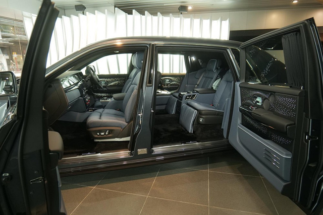 Cận cảnh Rolls-Royce Phantom Tempus bản giới hạn chỉ 20 xe - Hình 3 Can canh Rolls-Royce Phantom Tempus ban gioi han chi 20 xe-Hinh-3