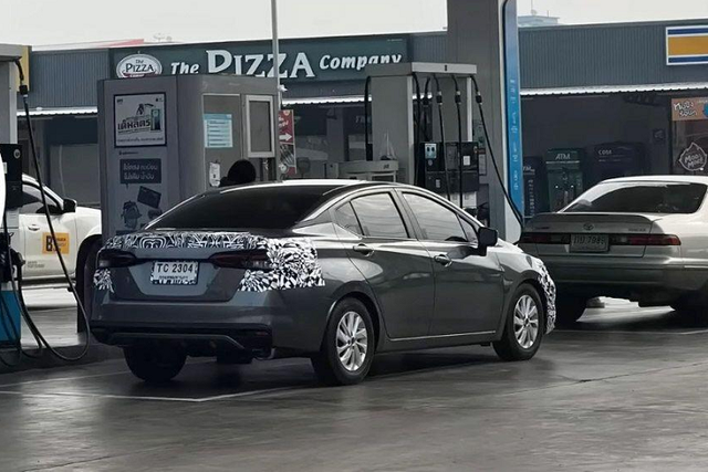 Lộ hàng Nissan Almera 2023 giá rẻ sắp về Việt Nam? - Hình 6 Lo hang Nissan Almera 2023 gia re sap ve Viet Nam?-Hinh-6