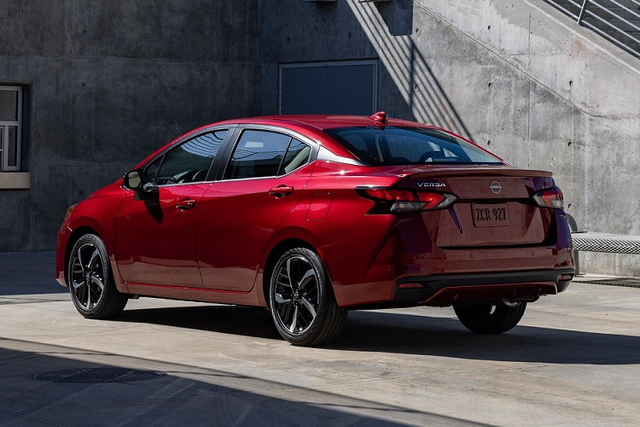 Lộ hàng Nissan Almera 2023 giá rẻ sắp về Việt Nam? - Hình 4 Lo hang Nissan Almera 2023 gia re sap ve Viet Nam?-Hinh-4