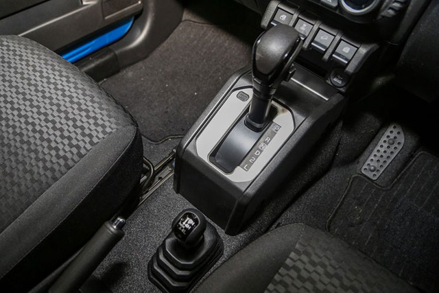 Suzuki Jimny 2023 sắp về Việt Nam, giá thế nào? - Hình 8 Suzuki Jimny 2023 sap ve Viet Nam, gia the nao?-Hinh-8