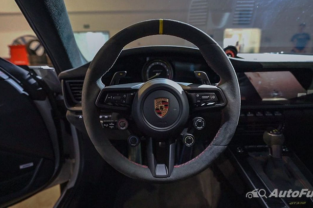 Porsche 911 GT3 RS 2023 có gì đặc biệt? - Hình 6 Porsche 911 GT3 RS 2023 co gi dac biet?-Hinh-6