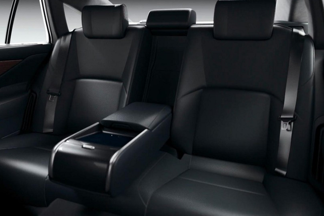 Toyota Crown Sedan 2024 thế hệ mới chốt lịch ra mắt - Hình 11 Toyota Crown Sedan 2024 the he moi chot lich ra mat-Hinh-11