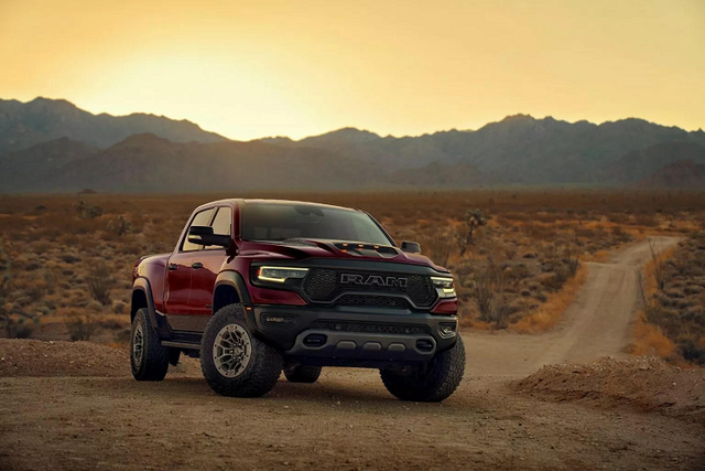 Bán tải “khủng long” Ram 1500 TRX Final Edition giá 2,89 tỷ đồng - Hình 6 Ban tai “khung long” Ram 1500 TRX Final Edition gia 2,89 ty dong-Hinh-6