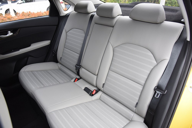 Mẫu sedan Kia K3 2023 giá chỉ 380 triệu đồng ở Trung Quốc - Hình 12 Mau sedan Kia K3 2023 gia chi 380 trieu dong o Trung Quoc-Hinh-12