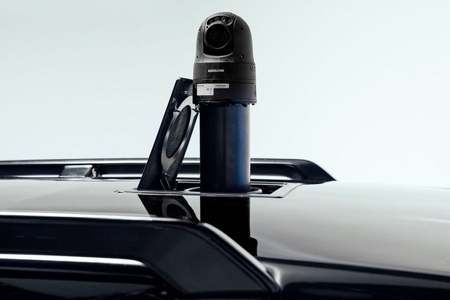 Cận cảnh siêu SUV truy bắt tội phạm của cảnh sát Dubai - Hình 9 Can canh sieu SUV truy bat toi pham cua canh sat Dubai-Hinh-9