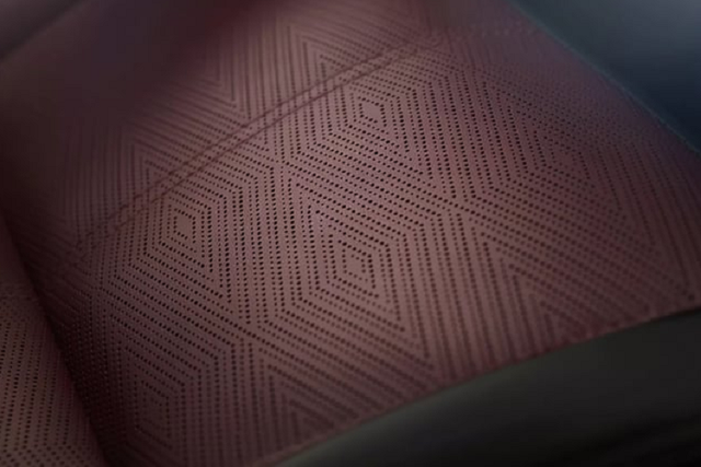 Chi tiết xe sang Range Rover Velar 2024 hạng sang cao nhất 2,3 tỷ đồng - Hình 12 Chi tiet xe sang Range Rover Velar 2024 hang sang cao nhat 2,3 ty dong-Hinh-12