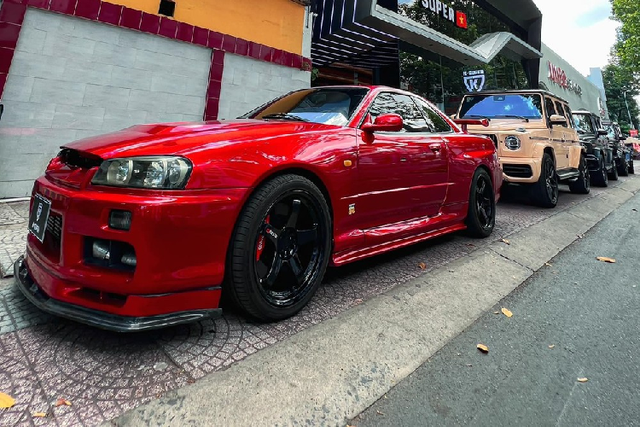 Nissan Skyline GT-R R34 cực hiếm của đại gia Phan Công Khanh Nissan Skyline GT-R R34 cuc hiem cua dai gia Phan Cong Khanh