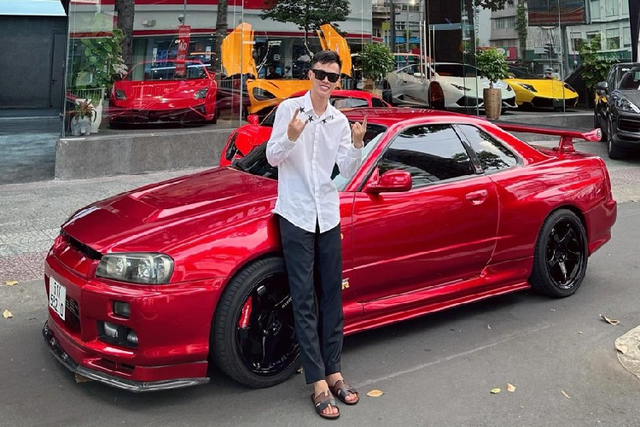 Nissan Skyline GT-R R34 cực hiếm của đại gia Phan Công Khanh - Hình 3 Nissan Skyline GT-R R34 cuc hiem cua dai gia Phan Cong Khanh-Hinh-3
