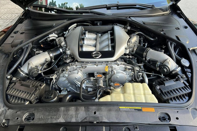 Dai gia Dang Le Nguyen Vu khoe Nissan GT-R gan 9 ty dong o Sai Gon-Hinh-3