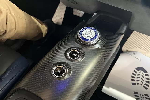 Cận cảnh Maserati MC20 chính hãng hơn 16 tỷ đồng - Hình 14 Can canh Maserati MC20 chinh hang hon 16 ty dong-Hinh-14