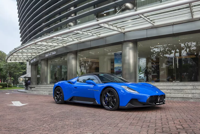 Cận cảnh Maserati MC20 chính hãng hơn 16 tỷ đồng - Hình 2 Can canh Maserati MC20 chinh hang hon 16 ty dong-Hinh-2