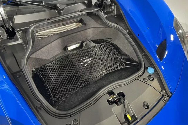 Cận cảnh Maserati MC20 chính hãng hơn 16 tỷ đồng - Hình 8 Can canh Maserati MC20 chinh hang hon 16 ty dong-Hinh-8
