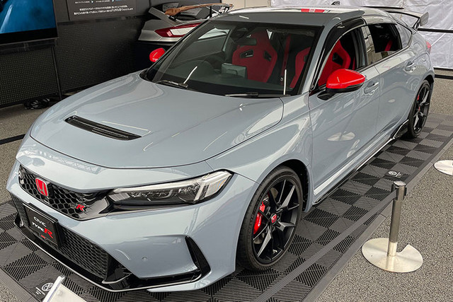 Có tiền mua Honda Civic Type R 2023 cũng phải chờ nửa năm mới được giao xe - Hình 2 Co tien mua Honda Civic Type R 2023 cung phai cho nua nam moi duoc giao xe-Hinh-2