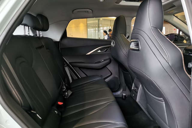 Chi tiết xe Trung Quốc Chery OMODA 5 sắp bán tại Việt Nam giá từ 699 triệu đồng? - Hình 6 Chi tiet xe Trung Quoc Chery OMODA 5 sap ban tai Viet Nam gia tu 699 trieu dong?-Hinh-6