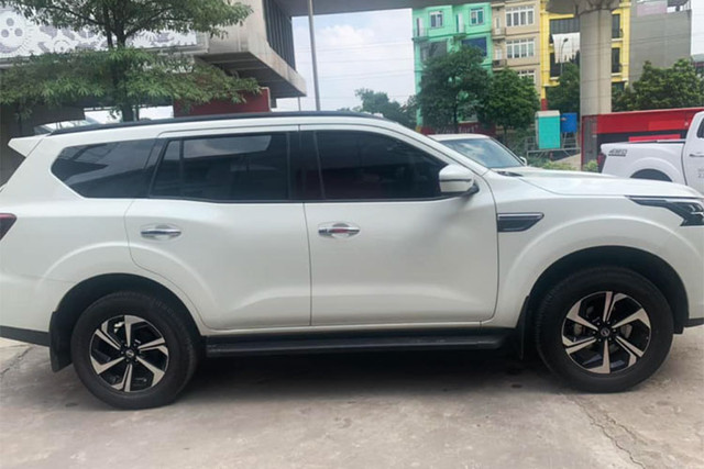 Cận cảnh SUV Nissan Terra 2022 đầu tiên tại Việt Nam có biển số - Hình 7 Can canh SUV Nissan Terra 2022 dau tien tai Viet Nam co bien so-Hinh-7