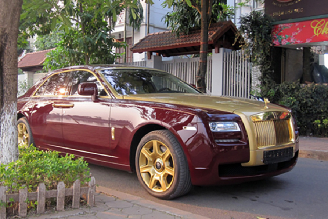 Rolls-Royce Ghost của ông Trịnh Văn Quyết được rao bán giá khởi điểm 10 tỷ đồng - Hình 7 Rolls-Royce Ghost cua ong Trinh Van Quyet duoc rao ban gia khoi diem 10 ty dong-Hinh-7