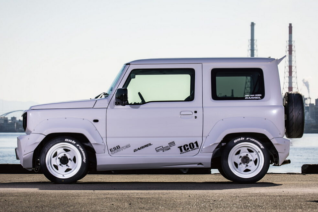 Cận cảnh Suzuki Jimny giá rẻ độ cực 'dị' - Hình 6 Can canh Suzuki Jimny gia re do cuc 'di'-Hinh-6