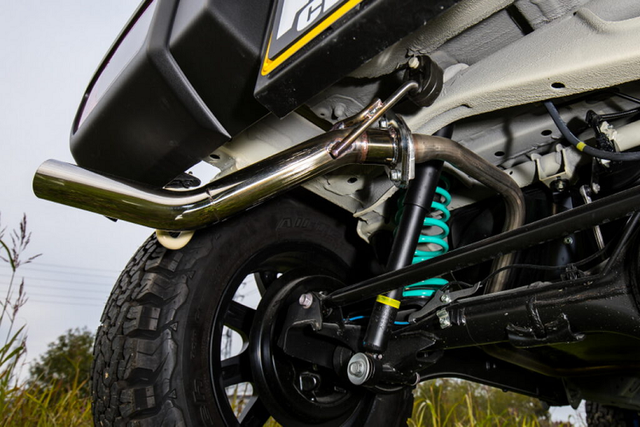 Cận cảnh Suzuki Jimny giá rẻ độ cực 'dị' - Hình 7 Can canh Suzuki Jimny gia re do cuc 'di'-Hinh-7