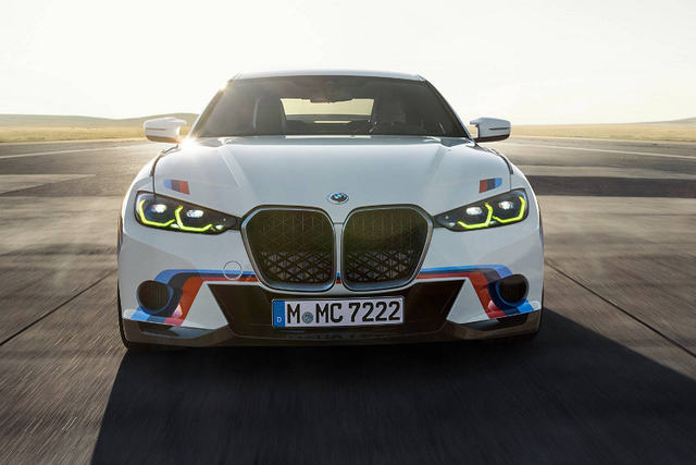 Cận cảnh xe BMW thương mại đắt nhất tới 18 tỷ đồng - Hình 7 Can canh xe BMW thuong mai dat nhat toi 18 ty dong-Hinh-7