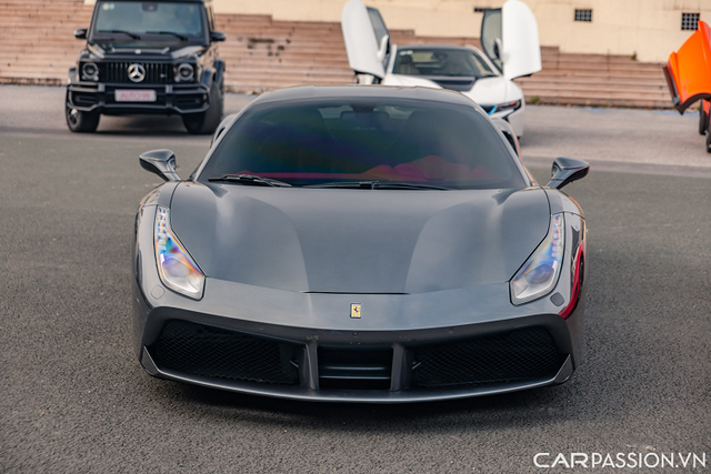 Ferrari 488 GTB có giá siêu rẻ gần 9 tỷ đồng - Hình 4 Ferrari 488 GTB co gia sieu re gan 9 ty dong-Hinh-4