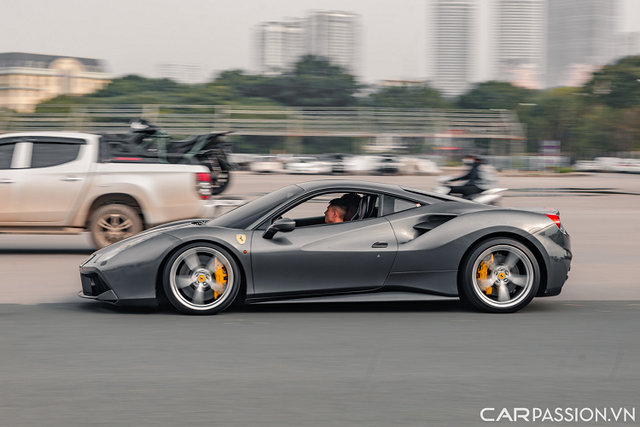 Ferrari 488 GTB có giá siêu rẻ gần 9 tỷ đồng - Hình 15 Ferrari 488 GTB co gia sieu re gan 9 ty dong-Hinh-15