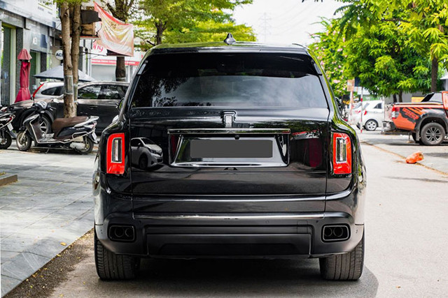 SUV siêu sang Rolls-Royce Cullinan Black Badge được rao bán hơn 39 tỷ - Hình 9 SUV sieu sang Rolls-Royce Cullinan Black Badge duoc rao ban hon 39 ty-Hinh-9