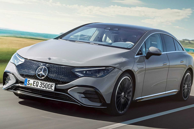 Cận cảnh Mercedes EQE Sedan giá từ 1,88 tỷ đồng - Hình 8 Can canh Mercedes EQE Sedan gia tu 1,88 ty dong-Hinh-8