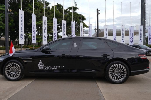 Dàn ôtô điện chở lãnh đạo tham dự Hội nghị thượng đỉnh G20 - Hình 2 Dan oto dien cho lanh dao tham du Hoi nghi thuong dinh G20-Hinh-2