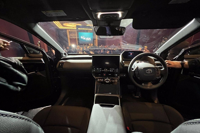 Dàn ôtô điện chở lãnh đạo tham dự Hội nghị thượng đỉnh G20 - Hình 9 Dan oto dien cho lanh dao tham du Hoi nghi thuong dinh G20-Hinh-9