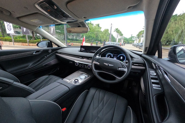 Dàn ôtô điện chở lãnh đạo tham dự Hội nghị thượng đỉnh G20 - Hình 3 Dan oto dien cho lanh dao tham du Hoi nghi thuong dinh G20-Hinh-3