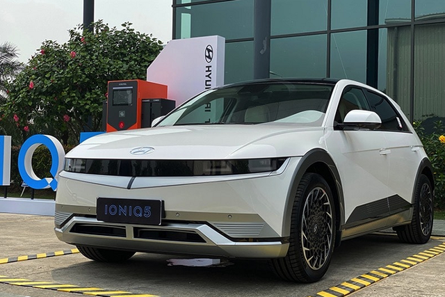 Dàn ôtô điện chở lãnh đạo tham dự Hội nghị thượng đỉnh G20 - Hình 6 Dan oto dien cho lanh dao tham du Hoi nghi thuong dinh G20-Hinh-6