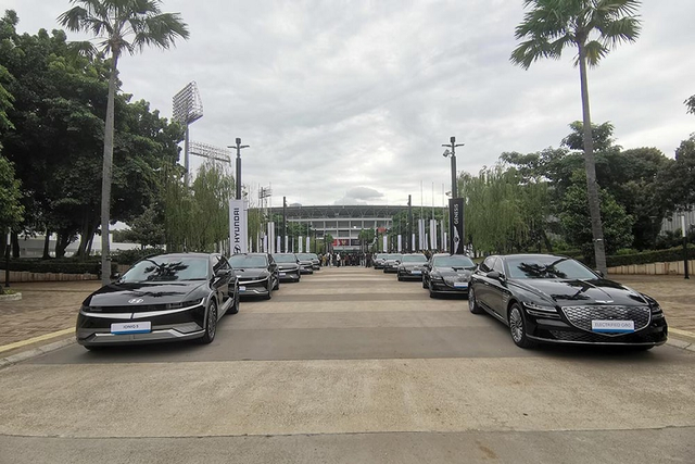 Dàn ôtô điện chở lãnh đạo tham dự Hội nghị thượng đỉnh G20 Dan oto dien cho lanh dao tham du Hoi nghi thuong dinh G20