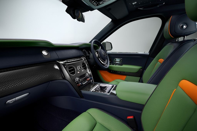 Tận mục Rolls-Royce Cullinan Inspired by Fashion siêu sang - Hình 8 Tan muc Rolls-Royce Cullinan Inspired by Fashion sieu sang-Hinh-8
