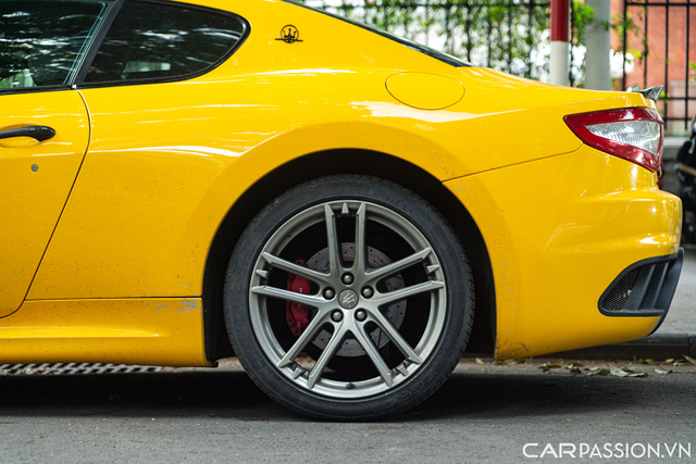 Maserati Granturismo MC Sportline biển tứ quý 9 giá hơn 12 tỷ - Hình 8 Maserati Granturismo MC Sportline bien tu quy 9 gia hon 12 ty-Hinh-8