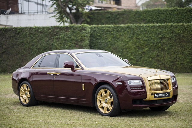 Giá khởi điểm Rolls-Royce Ghost mạ vàng siêu sang độc nhất Việt Nam chỉ còn khoảng 9 tỷ - Hình 8 Gia khoi diem Rolls-Royce Ghost ma vang sieu sang doc nhat Viet Nam chi con khoang 9 ty-Hinh-8