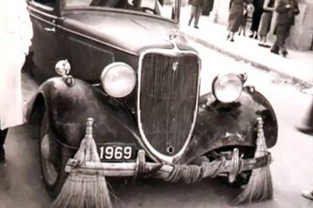 Giai thoại vua Ấn Độ mua 6 chiếc xe siêu sang Rolls-Royce về chở rác - Hình 5 Giai thoai vua An Do mua 6 chiec xe sieu sang Rolls-Royce ve cho rac-Hinh-5