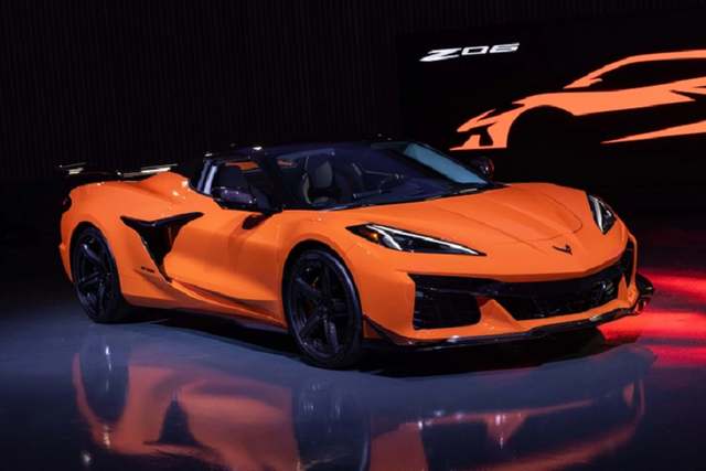 Mẫu xe Chevrolet Corvette Z06 2023 có gì mà giá bán tới 86 tỷ đồng? - Hình 7 Mau xe Chevrolet Corvette Z06 2023 co gi ma gia ban toi 86 ty dong?-Hinh-7