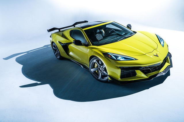 Mẫu xe Chevrolet Corvette Z06 2023 có gì mà giá bán tới 86 tỷ đồng? - Hình 8 Mau xe Chevrolet Corvette Z06 2023 co gi ma gia ban toi 86 ty dong?-Hinh-8