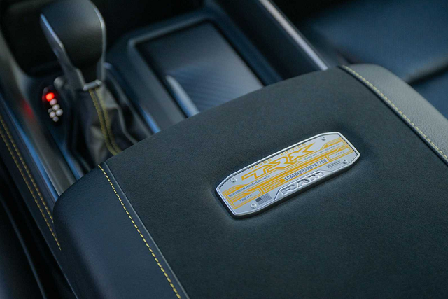 Bán tải ram 1500 TRX Havoc Edition giá hơn 2,5 tỷ đồng - Hình 5 Ban tai ram 1500 TRX Havoc Edition gia hon 2,5 ty dong-Hinh-5