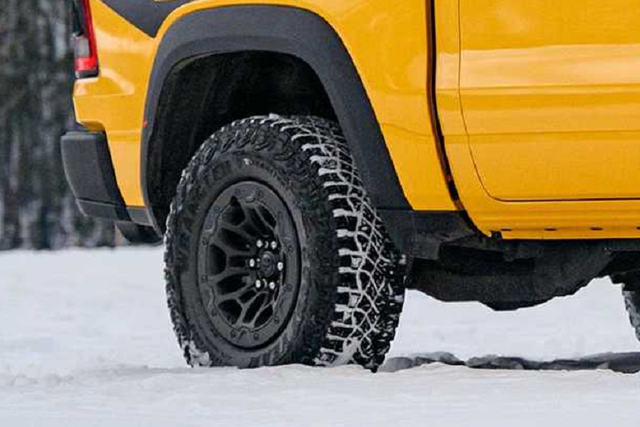 Bán tải ram 1500 TRX Havoc Edition giá hơn 2,5 tỷ đồng - Hình 7 Ban tai ram 1500 TRX Havoc Edition gia hon 2,5 ty dong-Hinh-7