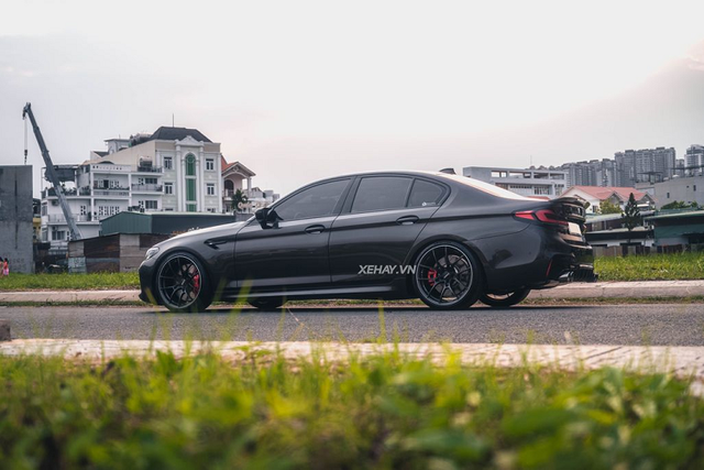 Ngắm BMW 530i G30 được độ giống M5 F90 LCI - Hình 4 Ngam BMW 530i G30 duoc do giong M5 F90 LCI-Hinh-4