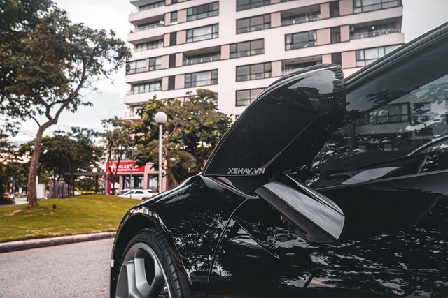 Cận cảnh chiếc Lamborghini Huracan màu đen bóng độc nhất Việt Nam - Hình 7 Can canh chiec Lamborghini Huracan mau den bong doc nhat Viet Nam-Hinh-7