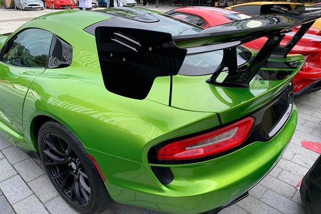 Siêu xe Dodge Viper ACR của Chủ tịch Novaland được rao bán hơn 20 tỷ đồng - Hình 3 Sieu xe Dodge Viper ACR cua Chu tich Novaland duoc rao ban hon 20 ty dong-Hinh-3