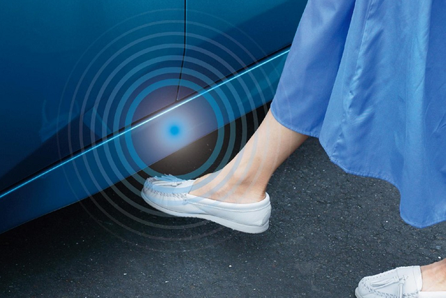 Cận cảnh Nissan Serena 2023 từ 519 triệu đồng - Hình 6 Can canh Nissan Serena 2023 tu 519 trieu dong-Hinh-6