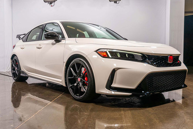 Có tiền mua Honda Civic Type R 2023 cũng phải chờ nửa năm mới được giao xe - Hình 13 Co tien mua Honda Civic Type R 2023 cung phai cho nua nam moi duoc giao xe-Hinh-13