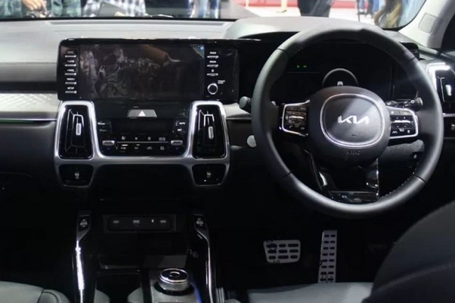 Kia Sorento HEV 2023 lộ diện tại Việt Nam - Hình 4 Kia Sorento HEV 2023 lo dien tai Viet Nam-Hinh-4