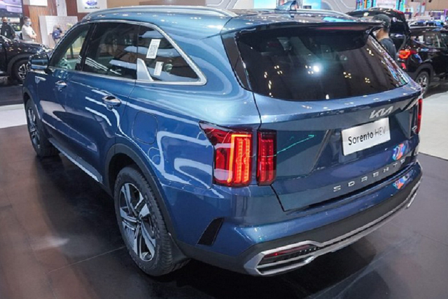 Kia Sorento HEV 2023 lộ diện tại Việt Nam - Hình 8 Kia Sorento HEV 2023 lo dien tai Viet Nam-Hinh-8